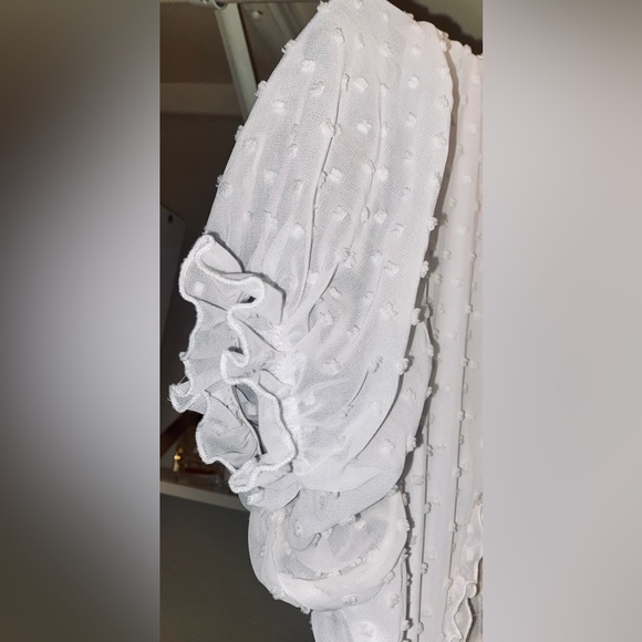 White Dress with back cutout - Picture 5 of 5